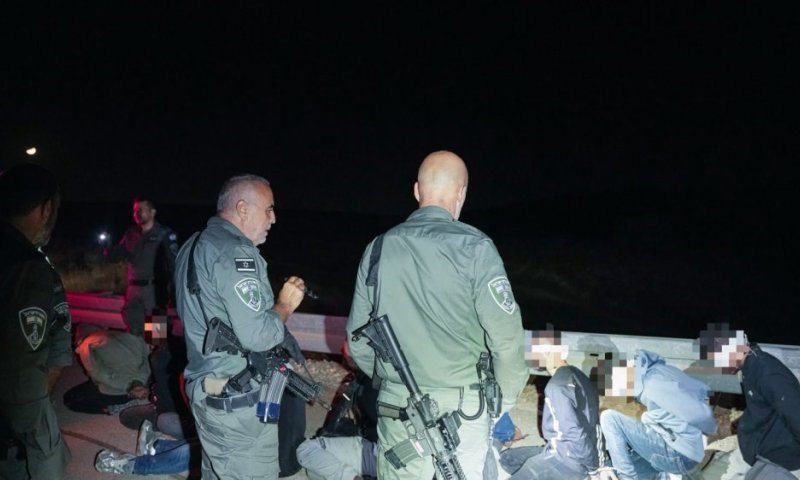 חצו את קו התפר וניסו להימלט: 13 שב"חים ושני מסיעים נעצרו