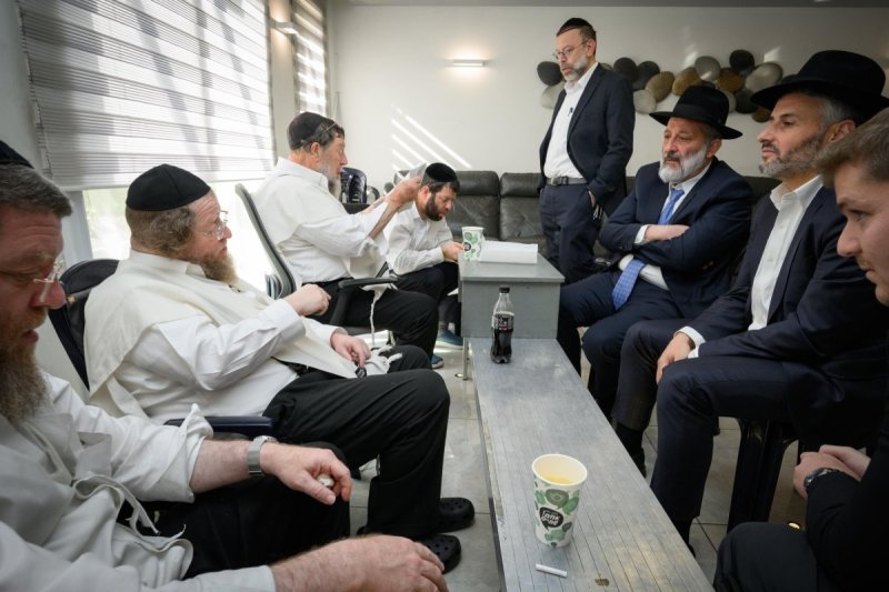 מנדי רוט, שמואל דריי ונתי פרל