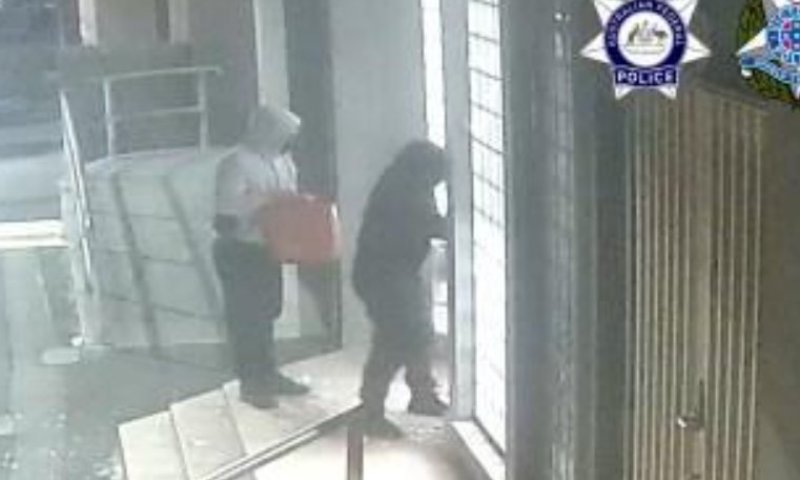 כתב אישום נגד חשוד בהצתת בית כנסת בהנחיית איראן
