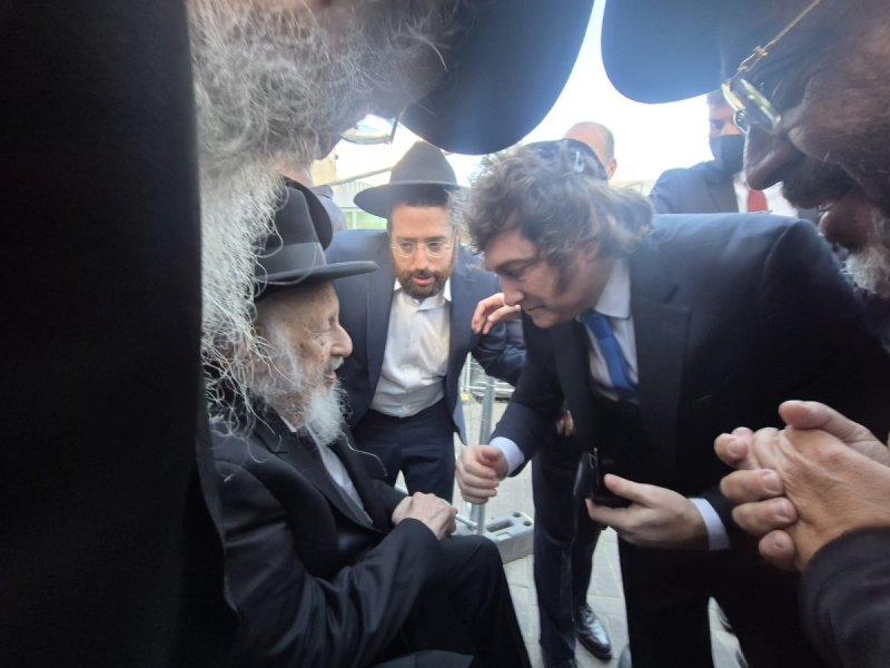 באדיבות המצלם