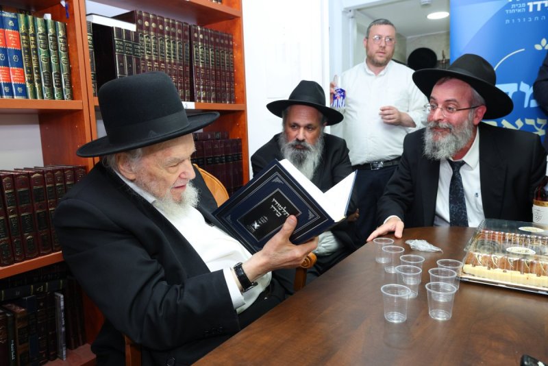 באדיבות המצלם