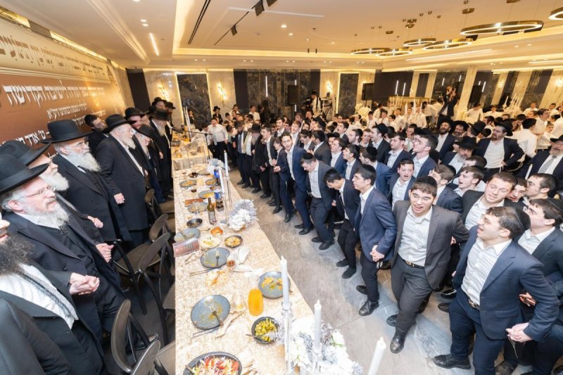 באדיבות המצלם