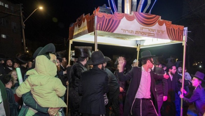 באדיבות המצלם