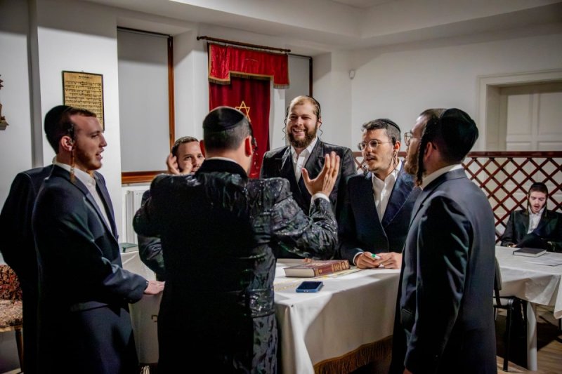 באדיבות המצלם