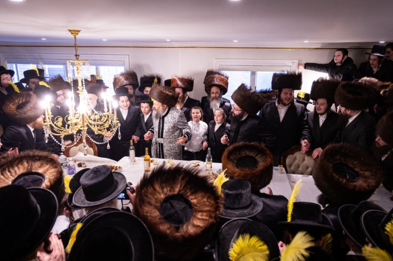 האחים לאנטשעווסקי, אברומי בלום, ואייזיק י.