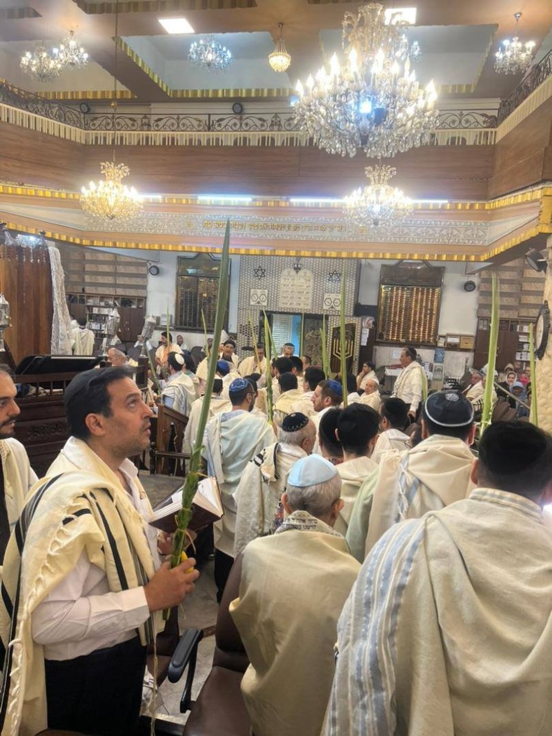 באדיבות המצלם