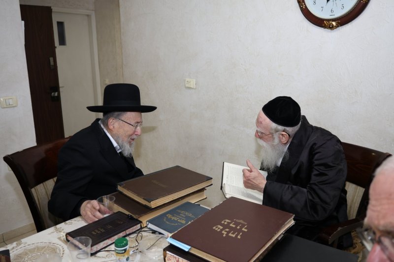 באדיבות המצלם