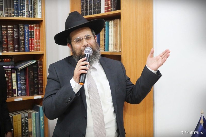 אלנתן אלוני