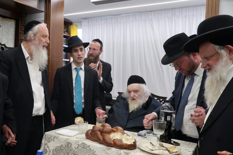 באדיבות המצלם