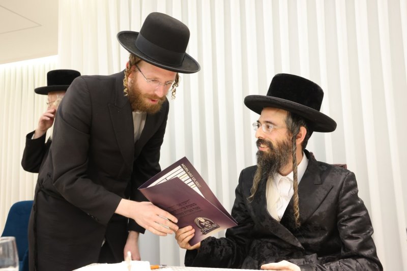 באדיבות המצלם