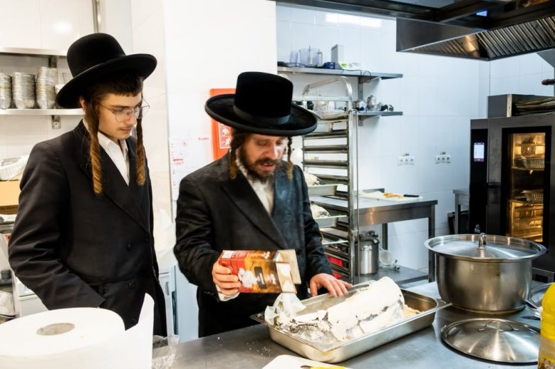 באדיבות המצלם