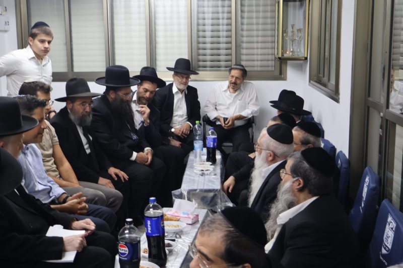 באדיבות המצלם