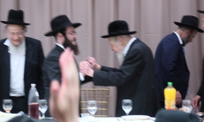 החתונה ההיסטורית בבריסק: 'הממשיך' התחתן ושינוי השם לאבא