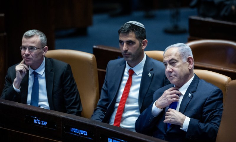 בכירים בממשלה נגד לוין וקרעי: "להחלטה אין משמעות, רק רצו כותרת"