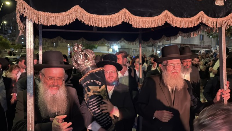 באדיבות המצלם