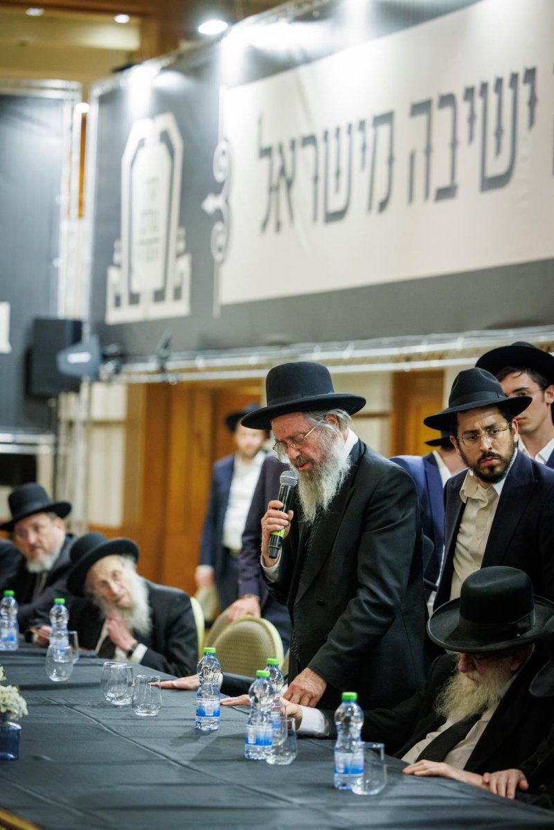 דניאל נפוסי ומאיר זלזניק