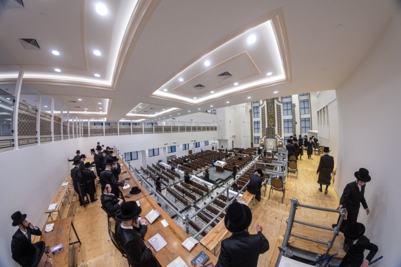 האחים לאנטשעווסקי ואושי וויינגארטן