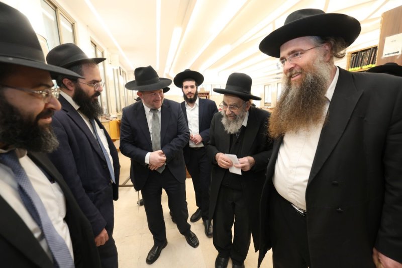 באדיבות המצלם