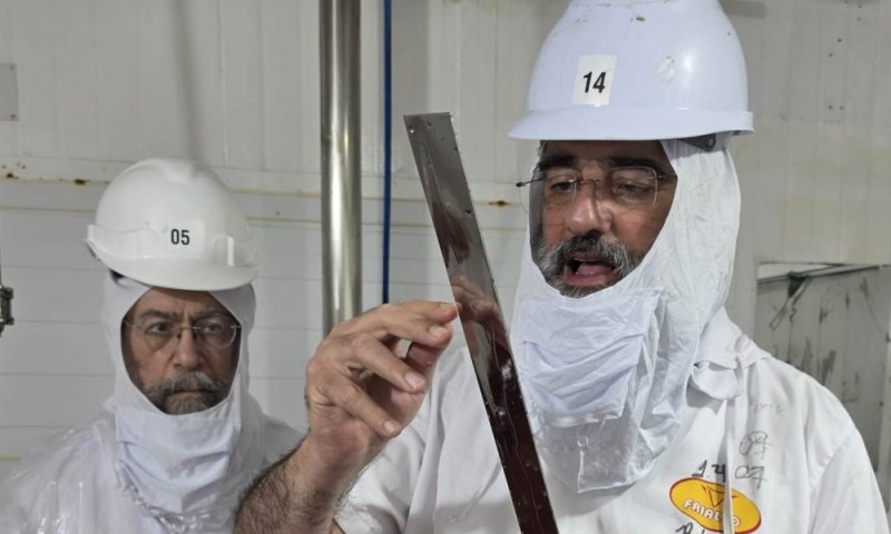 בדרום אמריקה: רבני בד"ץ 'נוה ציון' פיקחו מקרוב על השחיטה המהודרת