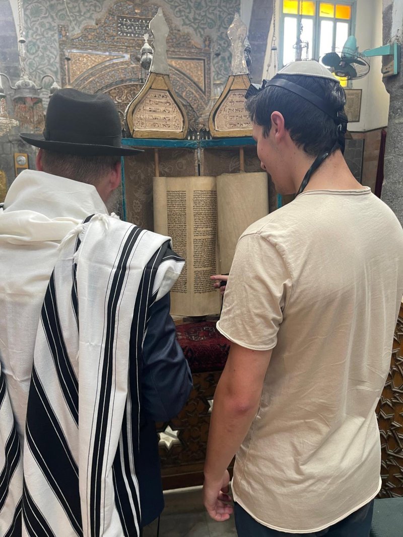 באדיבות המצלם