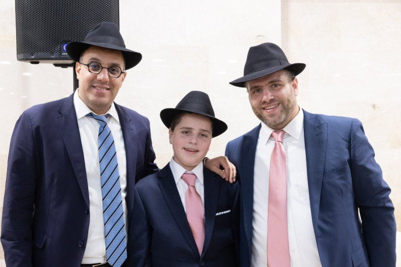 באדיבות המצלם