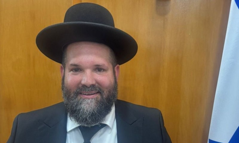 היסטוריה בחולון: הגאון רבי משה פרזיס נבחר לתפקיד רב העיר הספרדי
