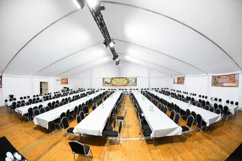 ארי קופרשטוק - פולין