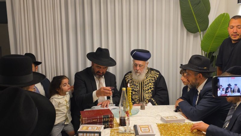 באדיבות המצלם