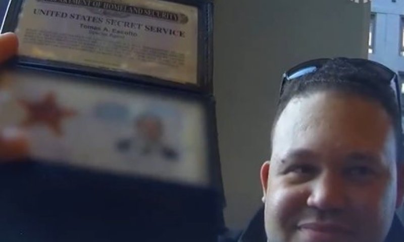 סוכן חשאי ששונא את טראמפ מכר את ביטחון ארה"ב כדי להרשים חברים