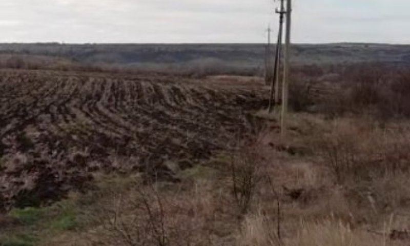 חקלאי הרס עם טרקטור בית קברות יהודי בן 150 שנה