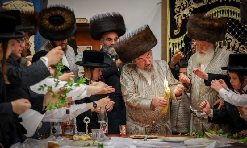 היכן ישבתו האדמו"רים למנוחה בשבת? | כל אירועי וזמני השבת