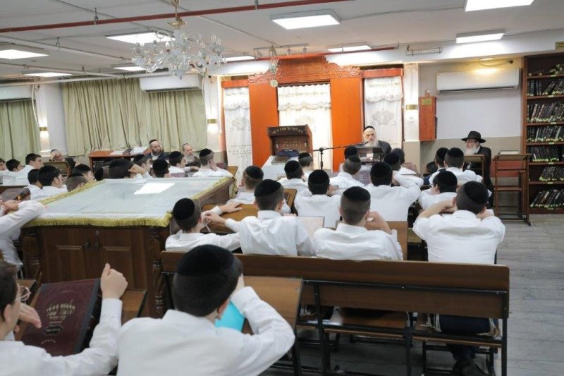 באדיבות המצלם