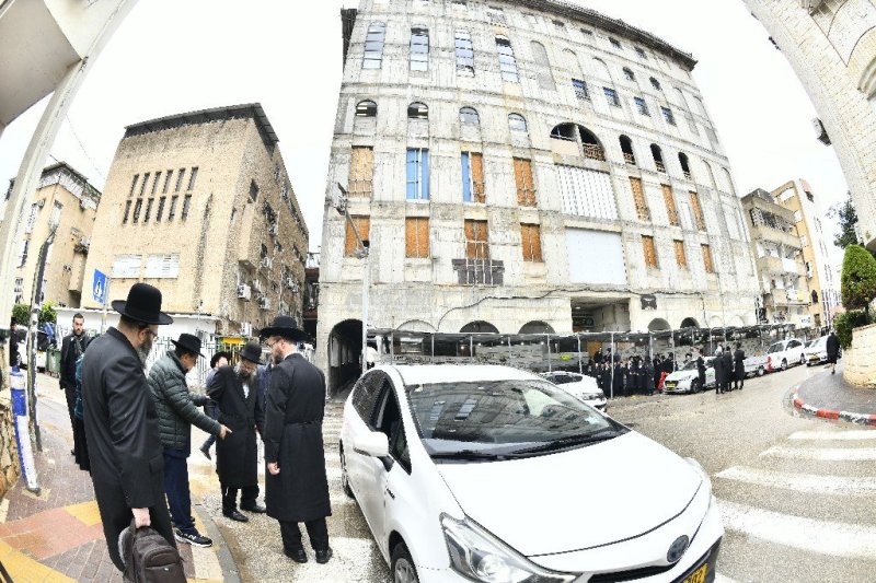 באדיבות המצלם