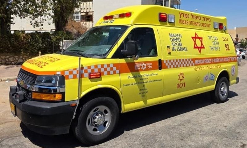 דרמה בזכרון יעקב: גבר התמוטט בבית כנסת - וחייו ניצלו