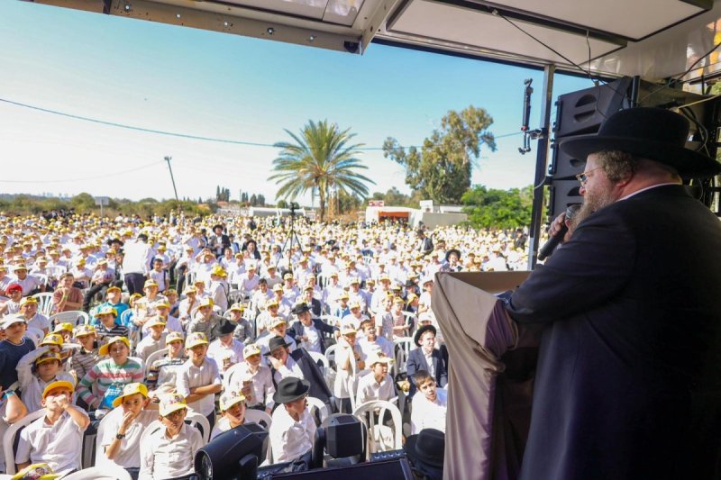 דניאל נפוסי