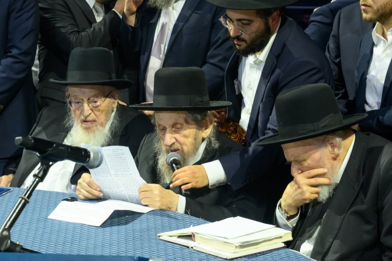 דניאל נפוסי, אריאל רבינסקי ומנדי טוויטו