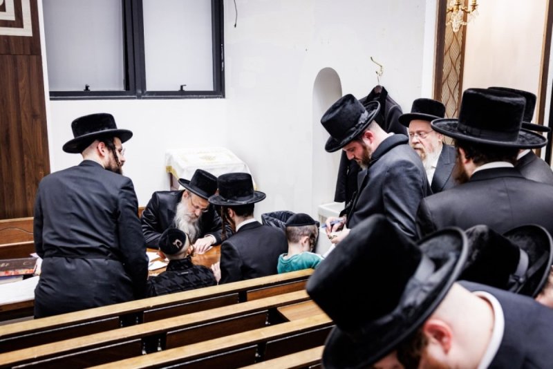 אברומי בלום, אחים לאנטשעווסקי, אייזיק י.