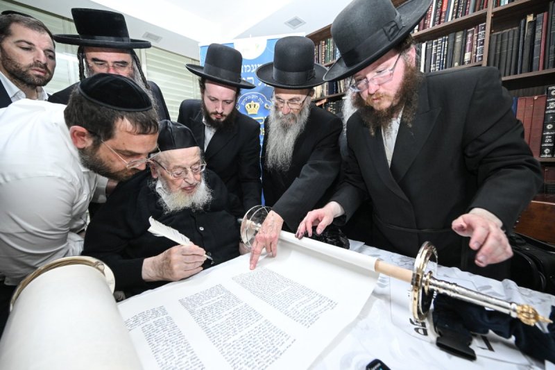 משה גולדשטיין וא. אייזנבאך