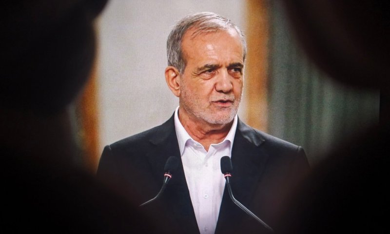 נשיא איראן טוען: "נפגשתי עם מוג'תבא ח'מינאי"