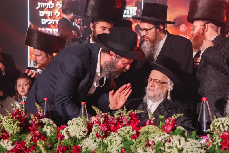 יעקב נחומי וא. אייזנבאך