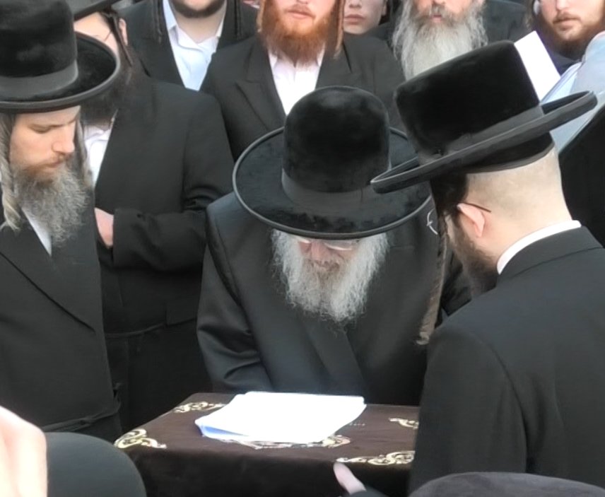 באדיבות המצלם