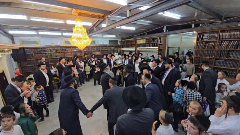 באדיבות המצלם