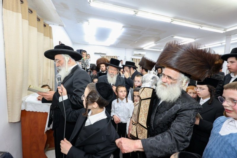 באדיבות המצלם