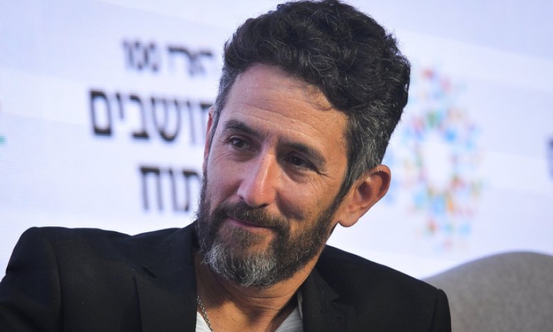 המשטרה בודקת אם עיתונאי הארץ אורי משגב סיכן את יאיר נתניהו