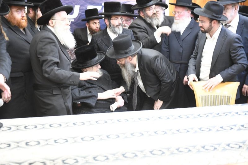 אנשיל בעק