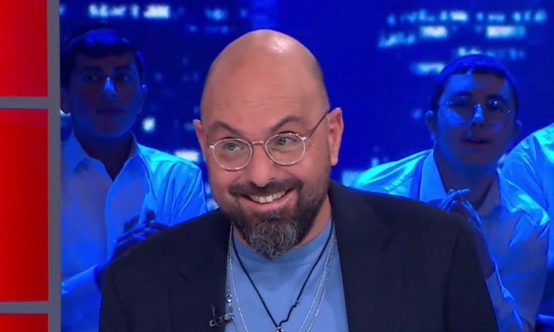 כוכב הפטריוטים שנעלם בפתאומיות - חוזר לייעץ לקראת הבחירות 