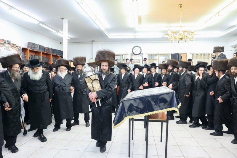 באדיבות המצלם