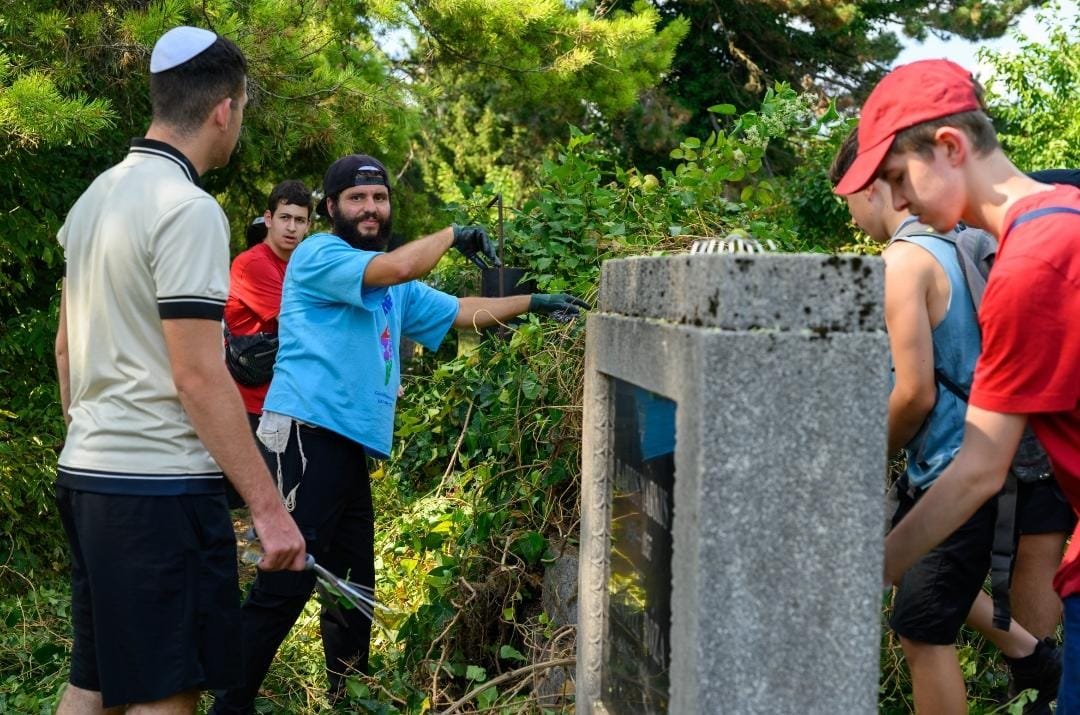 באדיבות המצלם