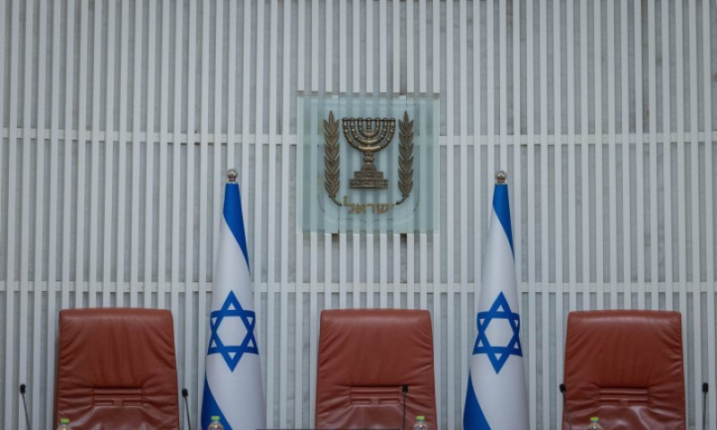 חמישה נשיאי עליון בדימוס: &ldquo;אי ציות לבג&rdquo;ץ הוא המסמר האחרון בארון הקבורה של הדמוקרטיה&rdquo;