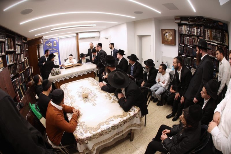 באדיבות המצלם